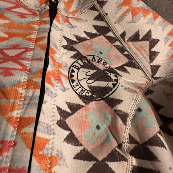 Brand new never worn billabong surf capsule suit, size 4 - Picture 2 of 4